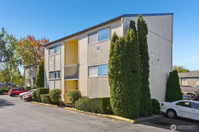 $165,000 | 31003 14th Avenue South, Unit H8, Federal Way, WA 98003