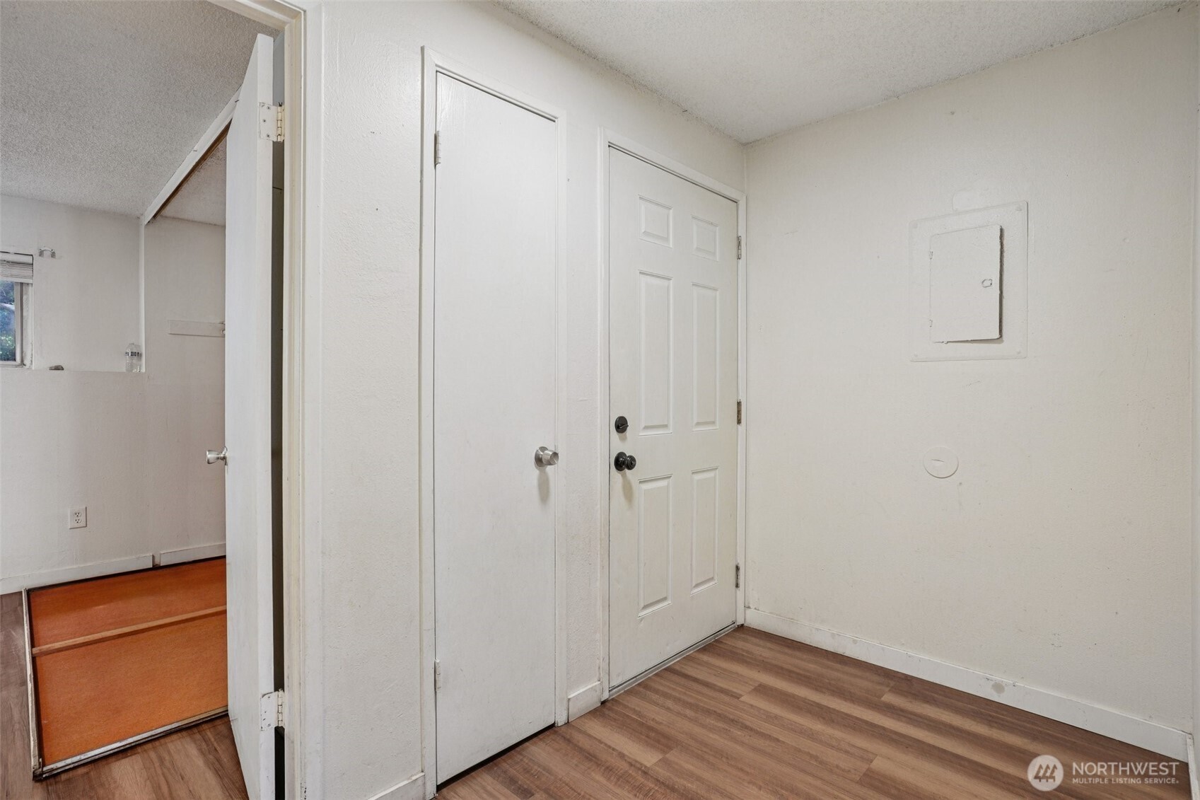 31003 14th Avenue South, Unit H8 Federal Way, WA 98003 - Photo 11 of 17 a view of an empty room