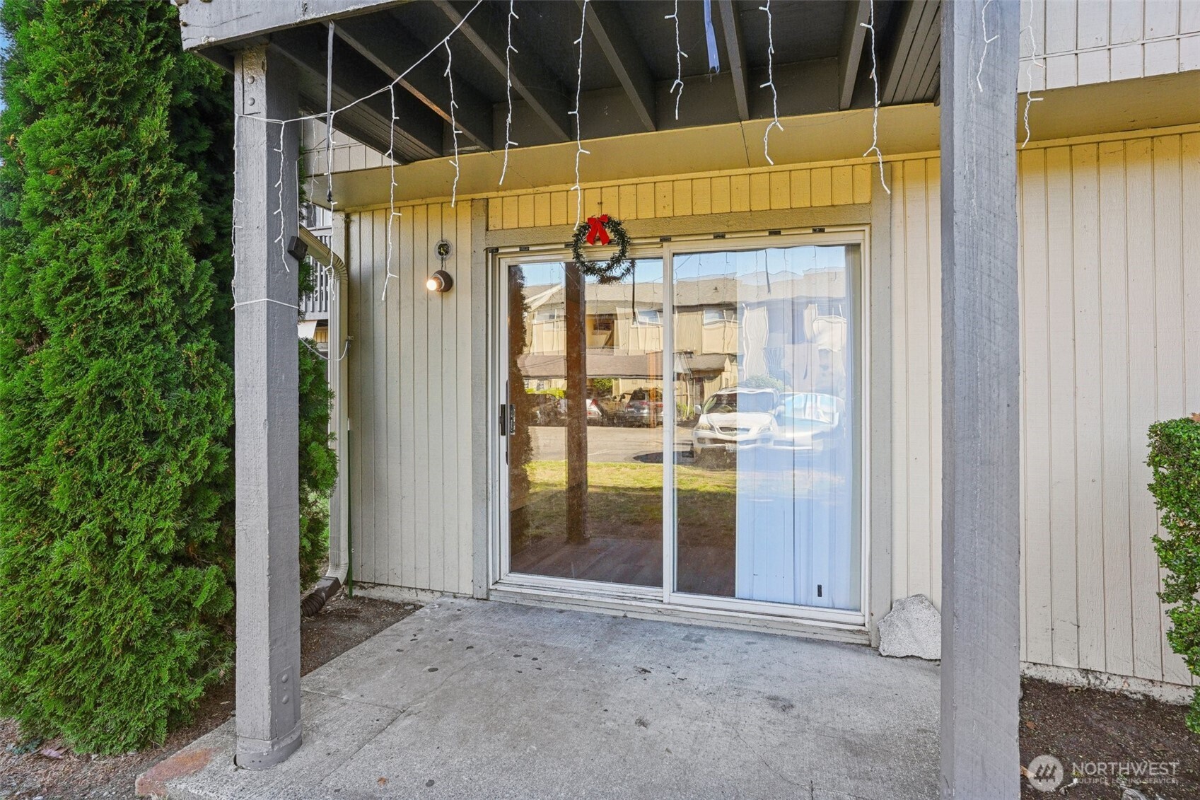 31003 14th Avenue South, Unit H8 Federal Way, WA 98003 - Photo 3 of 17