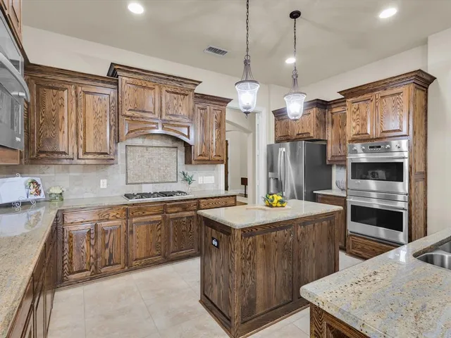 $709,999 | 5772 Franklin Court, Frisco, TX 75033