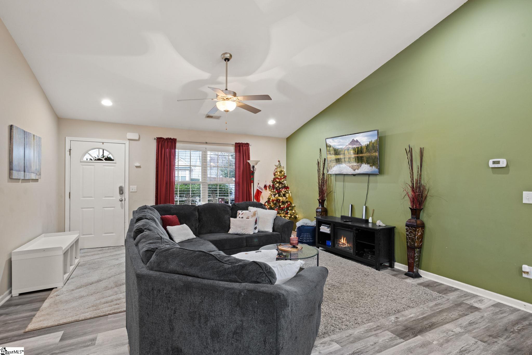 256 Sleepy River Road Simpsonville, SC 29681 - Photo 5 of 24 Gallery Image 5