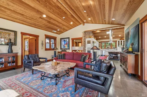 $2,950,000 | 21117 Burndale Road, Sonoma, CA 95476