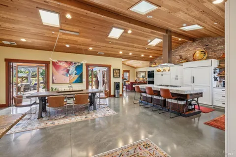 $2,950,000 | 21117 Burndale Road, Sonoma, CA 95476
