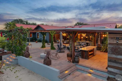 $2,950,000 | 21117 Burndale Road, Sonoma, CA 95476