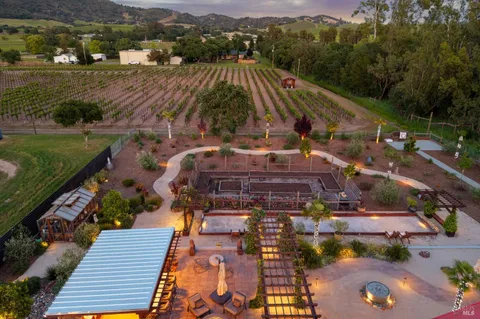 $2,950,000 | 21117 Burndale Road, Sonoma, CA 95476