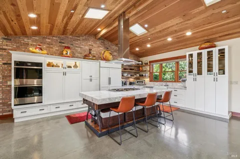 $2,950,000 | 21117 Burndale Road, Sonoma, CA 95476