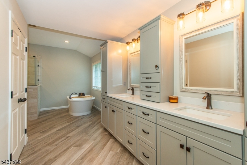 18 Stoneybrook Road Long Valley, NJ 07853 - Photo 30 of 49