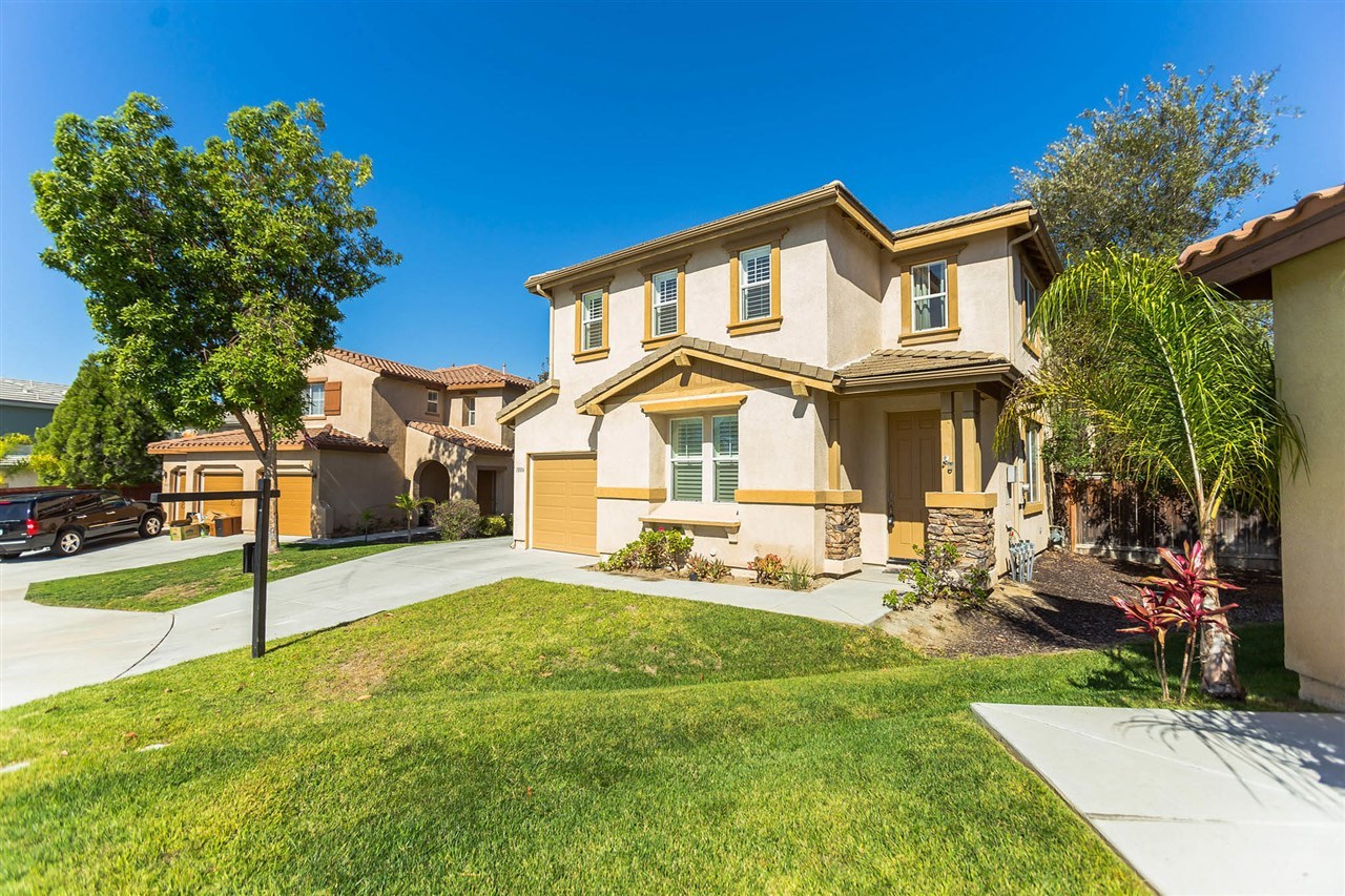 1006 Greenway Road Oceanside, CA 92057 - Photo 2 of 25