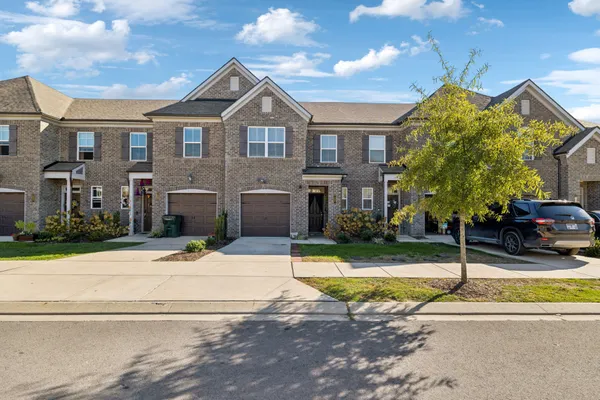 $2,150 | 427 Deveron Drive, Gallatin, TN 37066