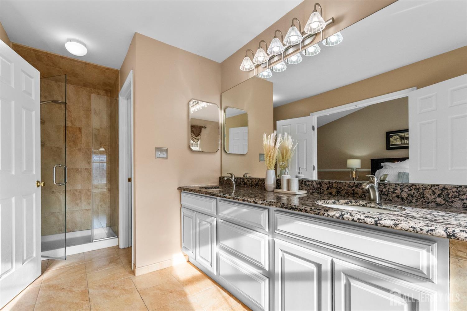 49 Devon Drive East Brunswick, NJ 08816 - Photo 19 of 39