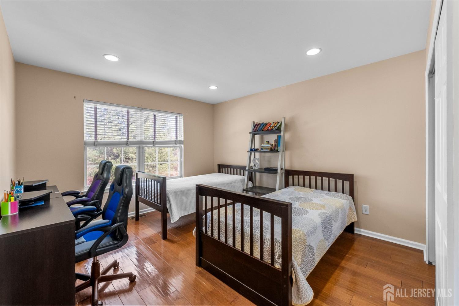 49 Devon Drive East Brunswick, NJ 08816 - Photo 25 of 39