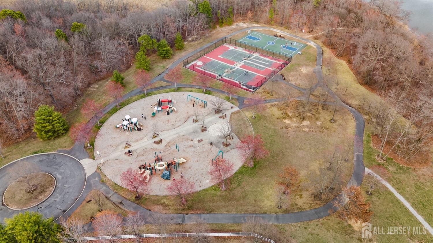 49 Devon Drive East Brunswick, NJ 08816 - Photo 34 of 39