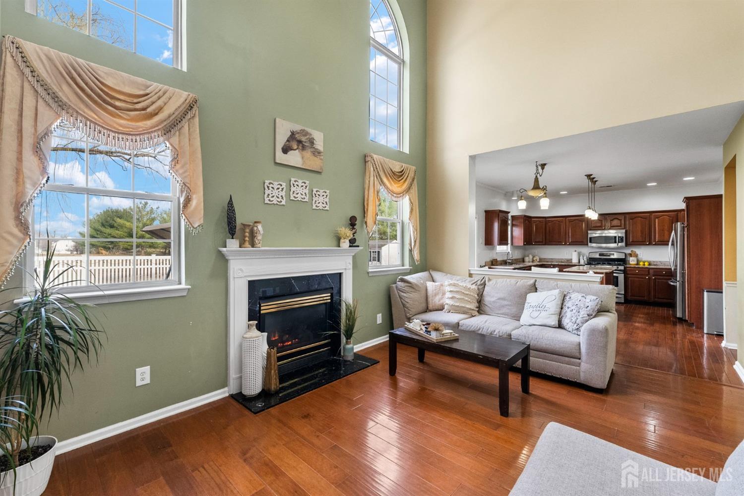 49 Devon Drive East Brunswick, NJ 08816 - Photo 10 of 39