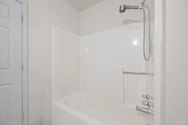 $199,900 | 1933 Grit Road, Hurt, VA 24563