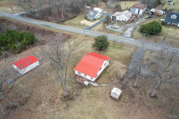 $199,900 | 1933 Grit Road, Hurt, VA 24563