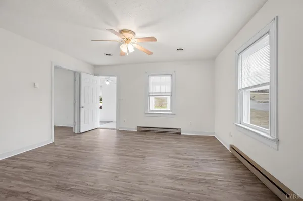 $199,900 | 1933 Grit Road, Hurt, VA 24563