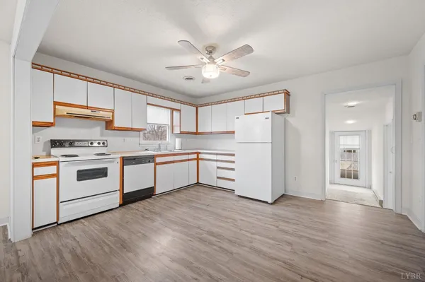 $199,900 | 1933 Grit Road, Hurt, VA 24563