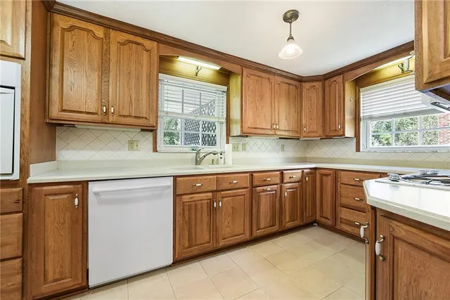 $309,900 | 524 Rainier Drive, Pittsburgh, PA 15239