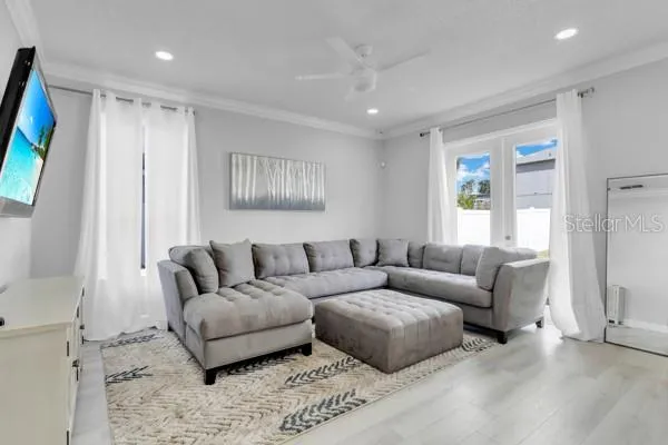 $589,900 | 721 Hardwood Circle, Orlando, FL 32828