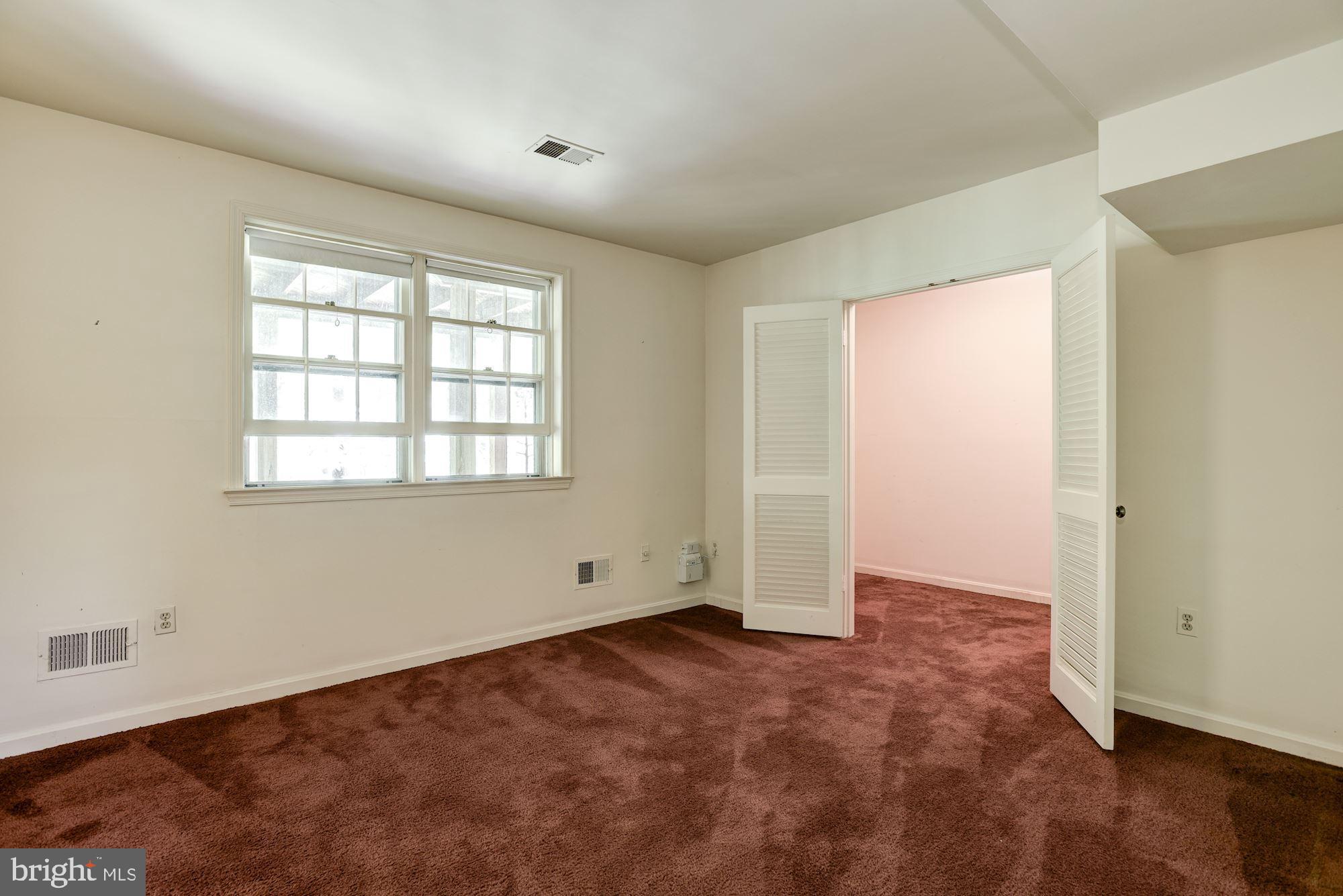 10715 Midsummer Drive Reston, VA 20191 - Photo 29 of 43 5th Bedroom with Large Walk-In Closet