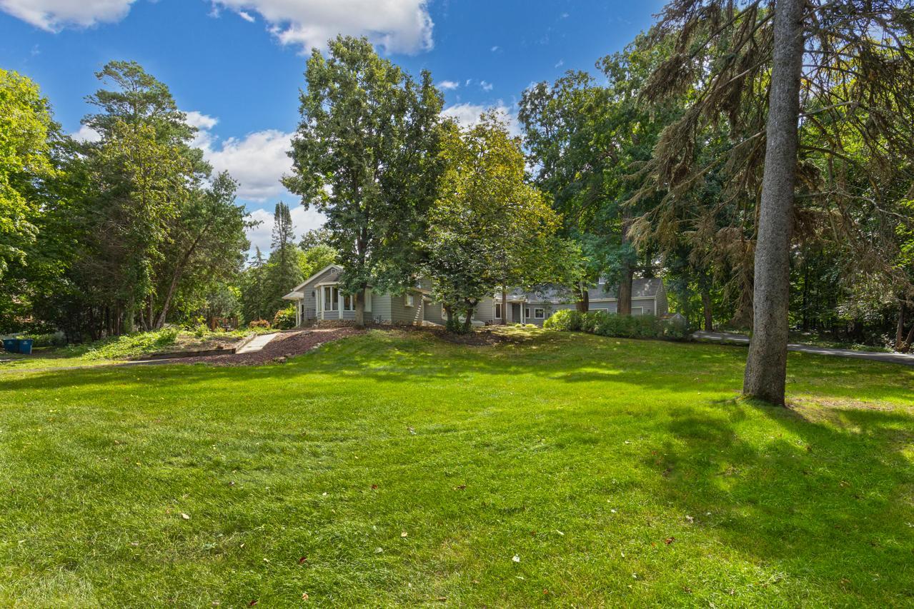 3865 Hillcrest Road Deephaven, MN 55391 - Photo 32 of 33