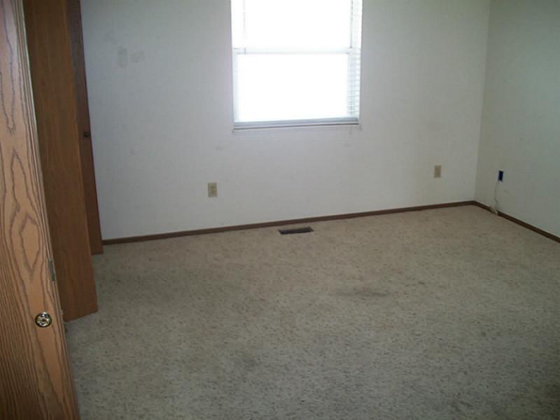 4426 Ridgewood Road East, Unit 4426 Springfield, OH 45503 - Photo 5 of 8