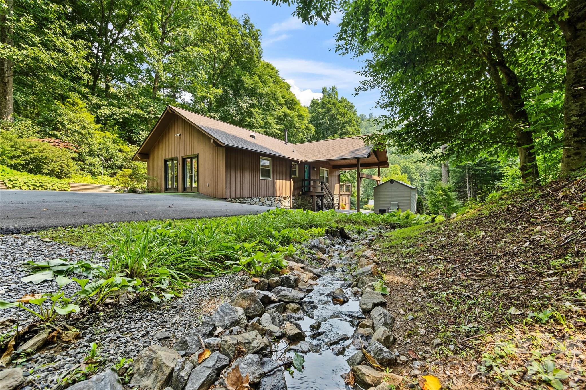 4 Timbersong Road Weaverville, NC 28787 - Photo 4 of 39 Gallery Image 4