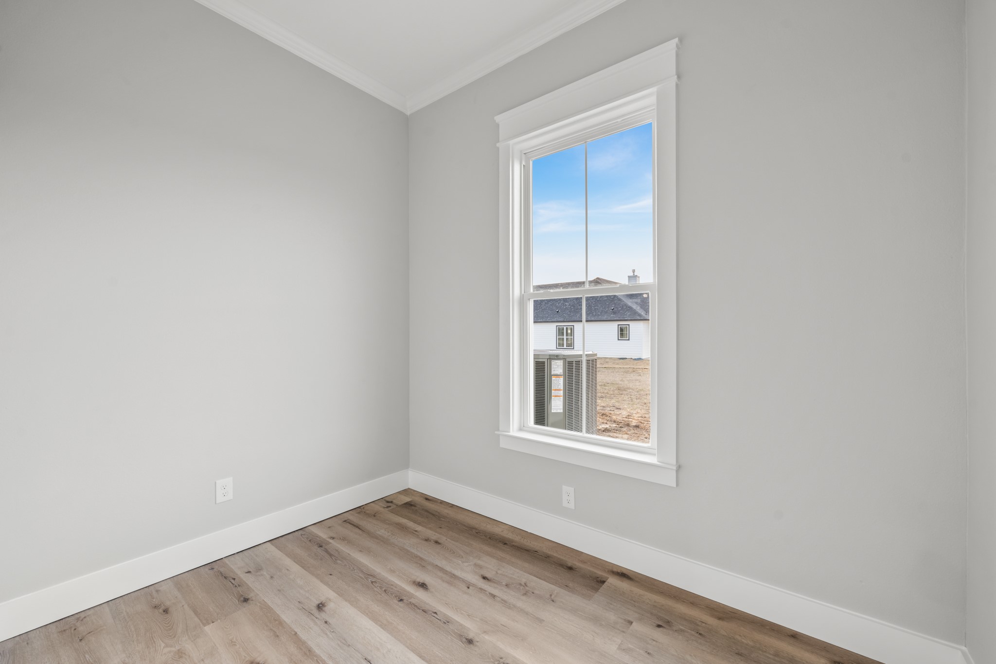 95 Longhorn Loop New Waverly, TX 77358 - Photo 32 of 50 an empty room with windows and closet
