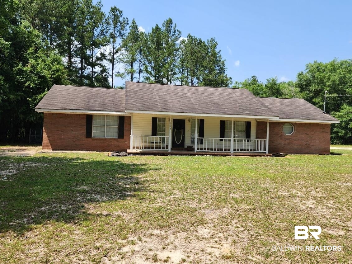 1925 Forrest Avenue Brewton, AL 36426 - Photo 1 of 18