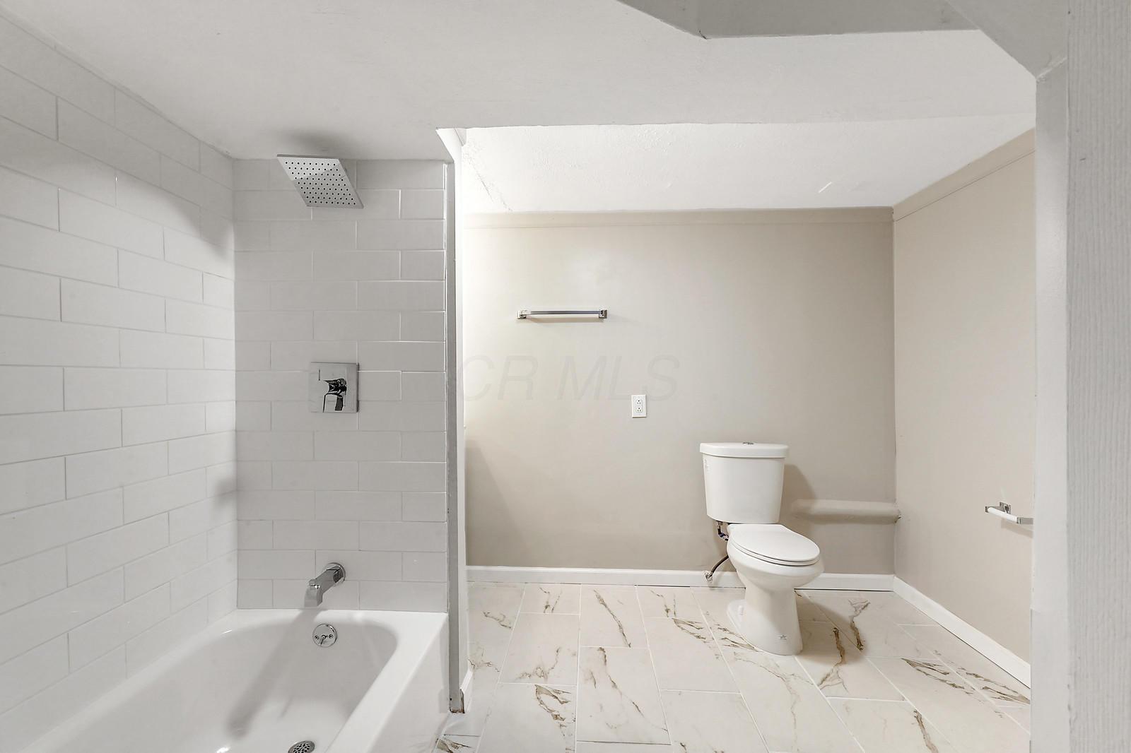 6073 Batavia Road Westerville, OH 43081 - Photo 17 of 21 Gallery Image 17