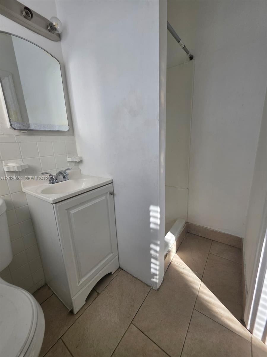 7155 Rue Notre Dame, Unit 6 Miami Beach, FL 33141 - Photo 16 of 17