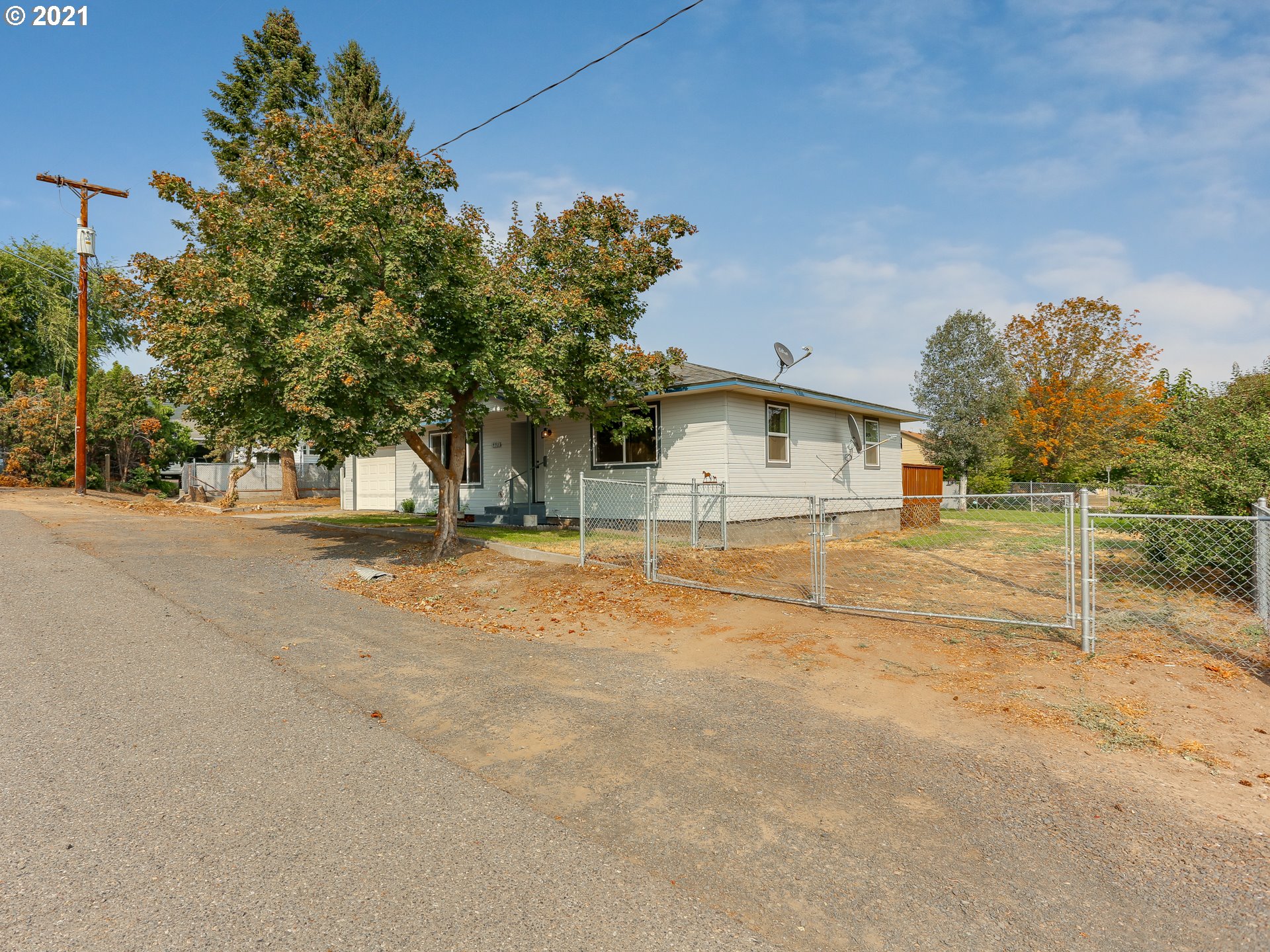 490 Heisler Street Dufur, OR 97021 - Photo 2 of 32 Gallery Image 2
