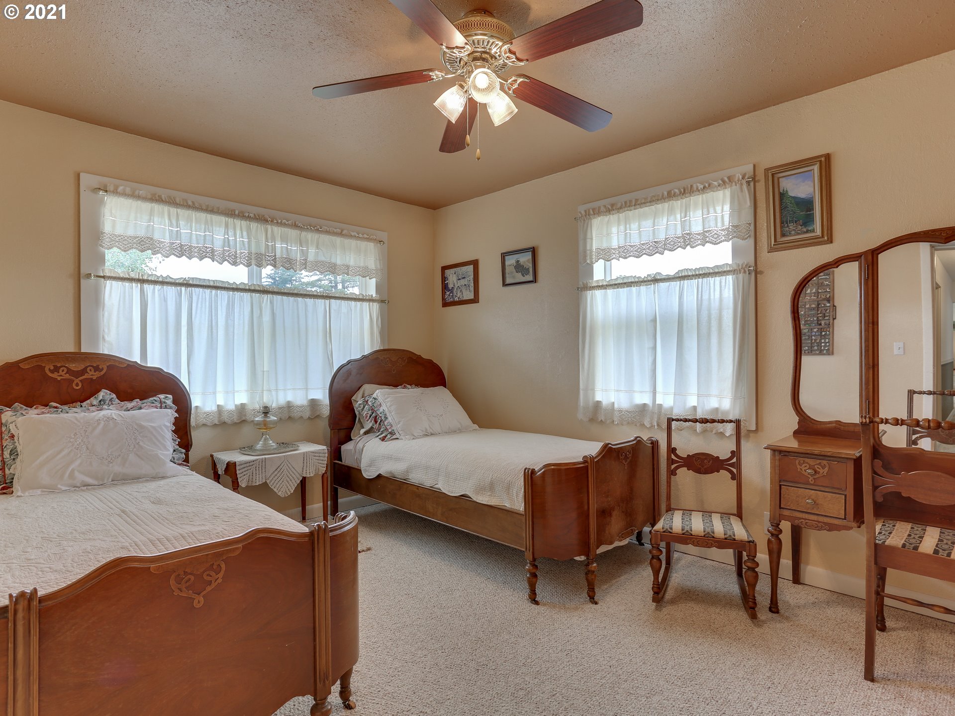 490 Heisler Street Dufur, OR 97021 - Photo 15 of 32 Gallery Image 15
