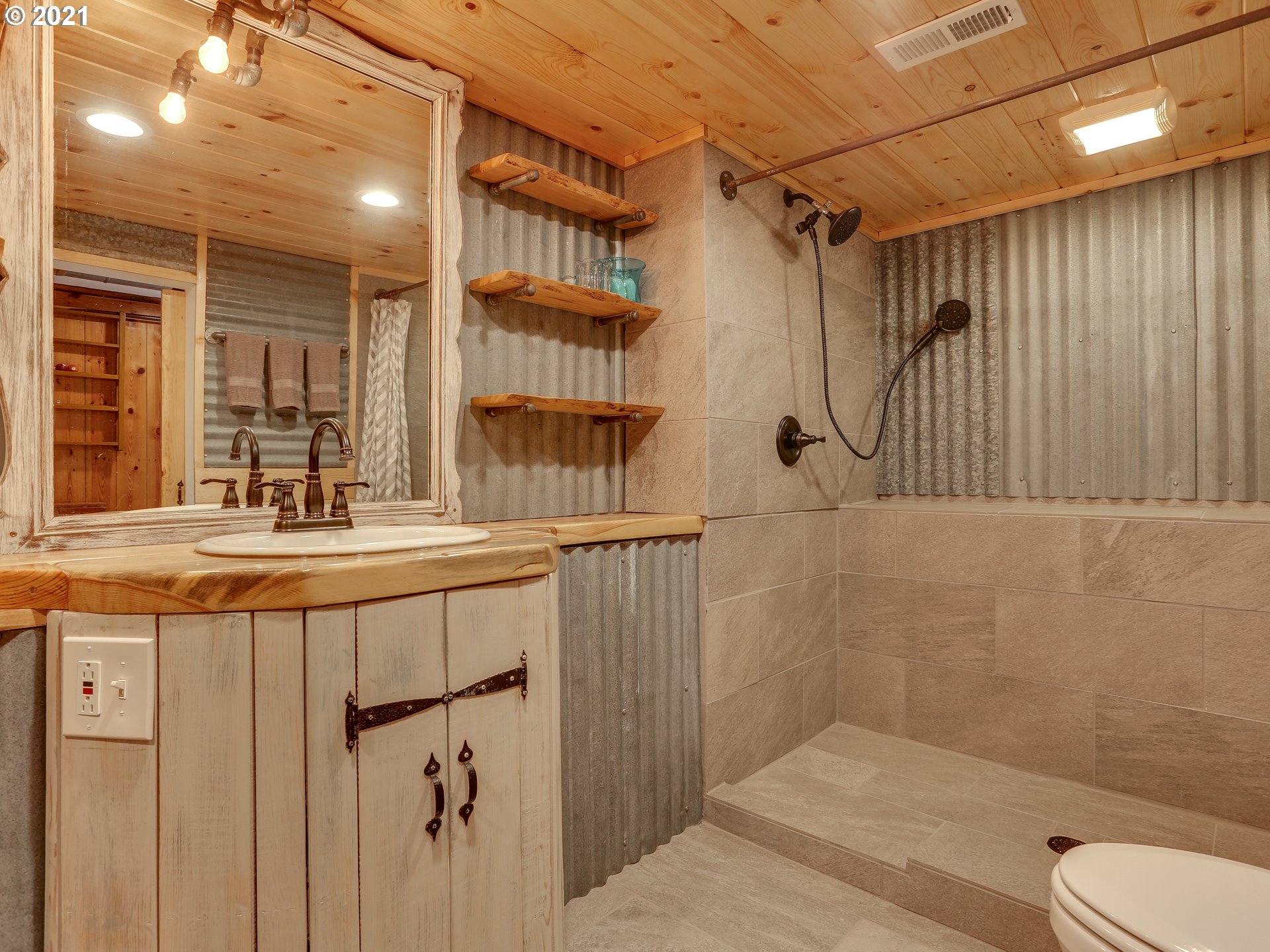 490 Heisler Street Dufur, OR 97021 - Photo 19 of 32 Gallery Image 19