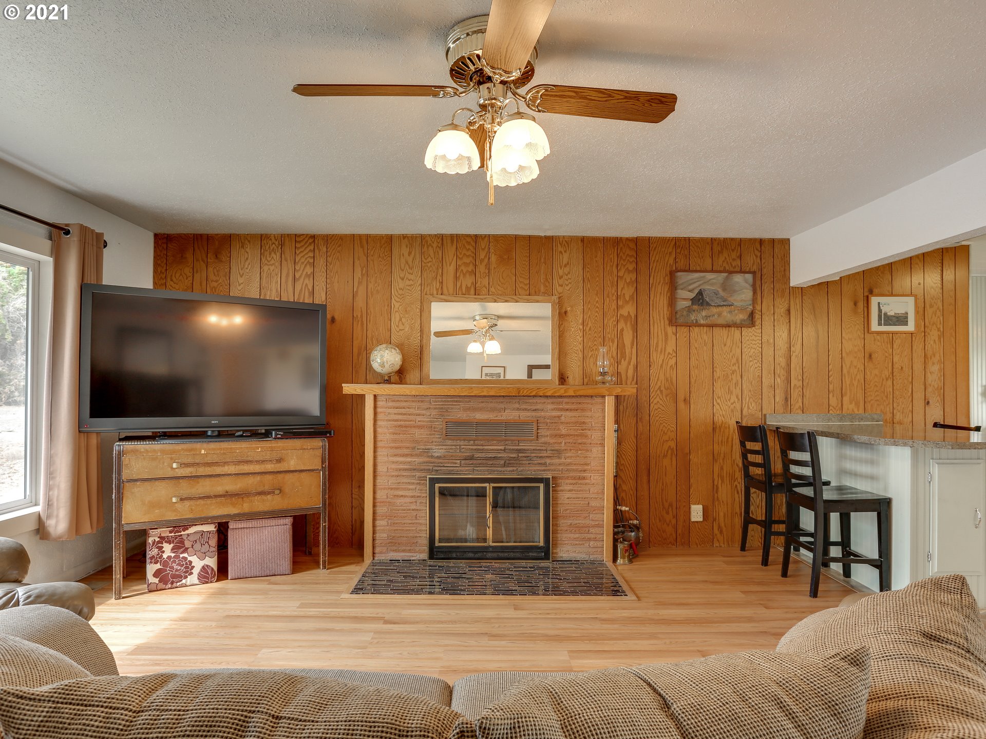 490 Heisler Street Dufur, OR 97021 - Photo 5 of 32 Gallery Image 5