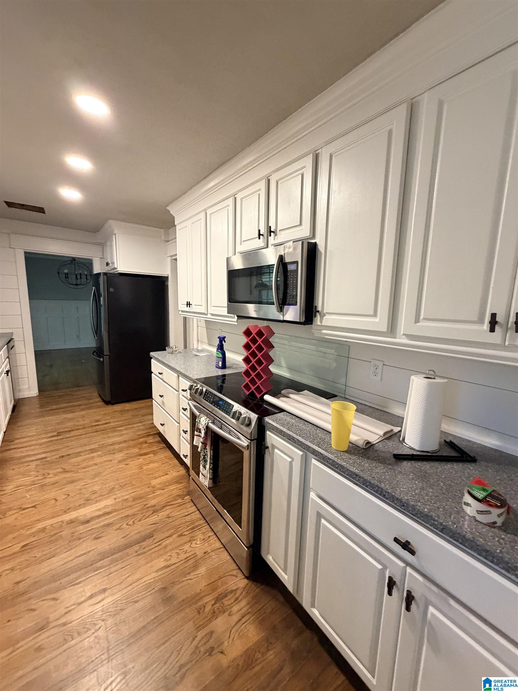 2512 Walker Road Southeast Decatur, AL 35603 - Photo 14 of 32