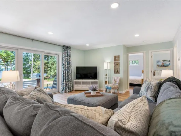 $1,199,900 | 6438 Ojibwa Road, Brainerd, MN 56401