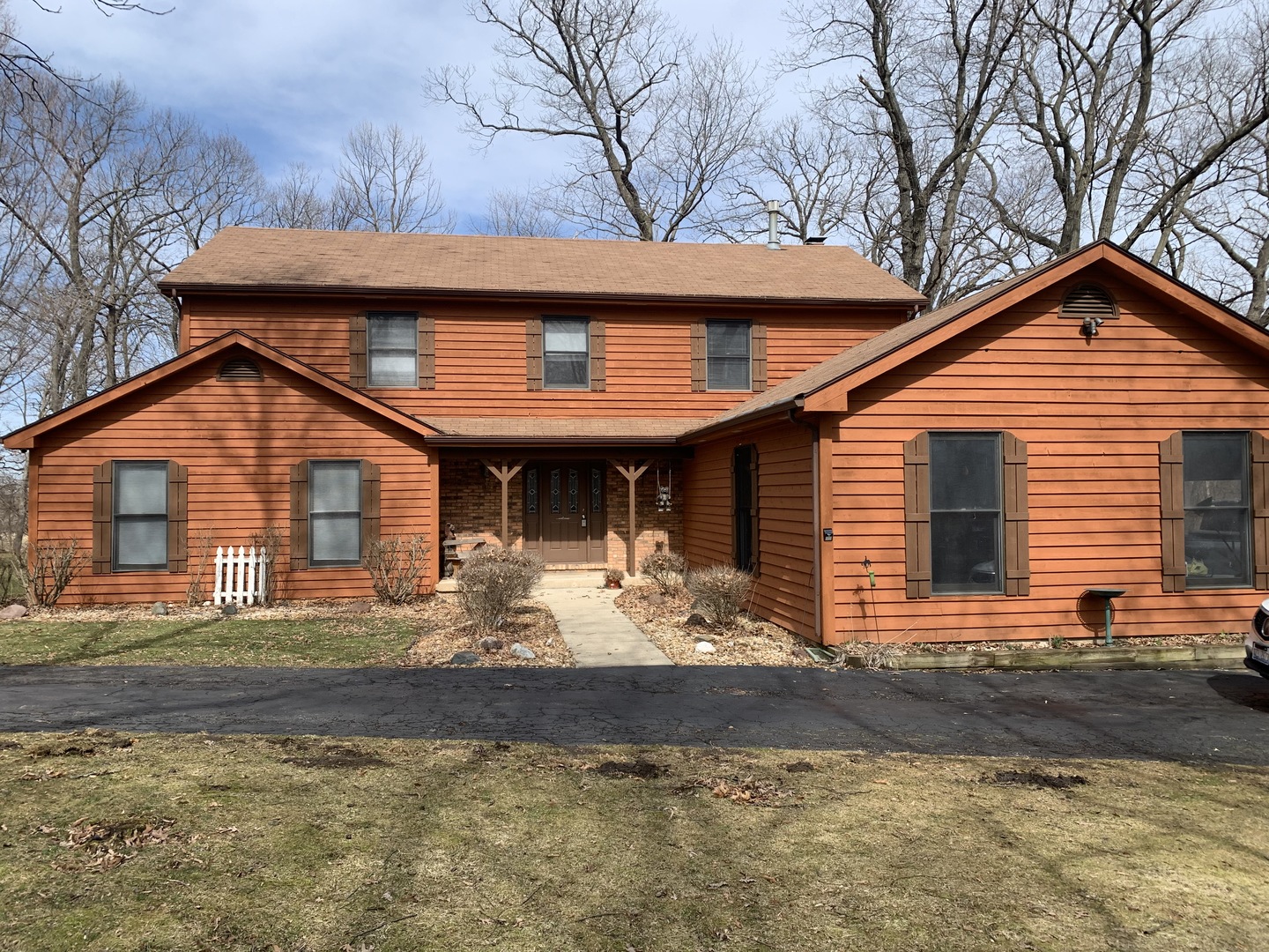 39-w370 McDonald Road Elgin, IL 60124 - Photo 2 of 5