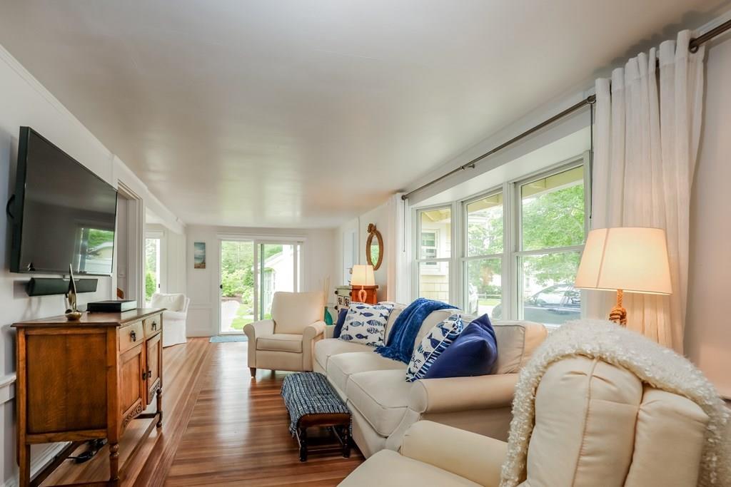 136 Pond Street Barnstable, MA 02655 - Photo 13 of 30 Gallery Image 13