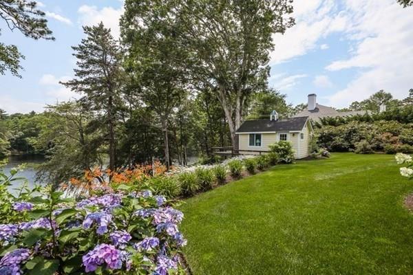 136 Pond Street Barnstable, MA 02655 - Photo 4 of 30 Gallery Image 4