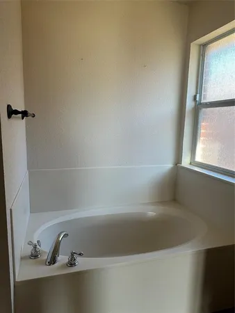 $1,800 | 410 Prosperity Trail, McGregor, TX 76657