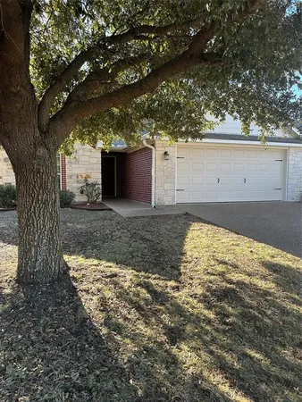 $1,800 | 410 Prosperity Trail, McGregor, TX 76657
