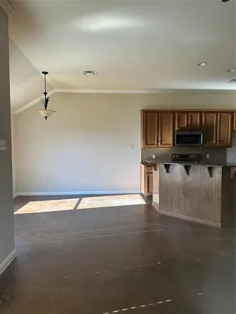$1,800 | 410 Prosperity Trail, McGregor, TX 76657
