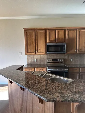 $1,800 | 410 Prosperity Trail, McGregor, TX 76657