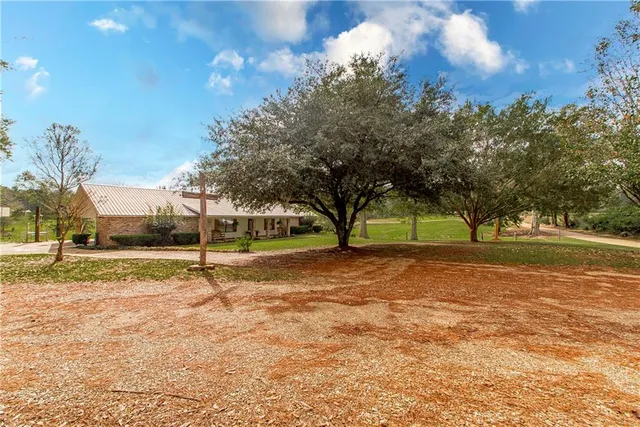 $299,000 | 16114 Cut Off Road, Kentwood, LA 70444