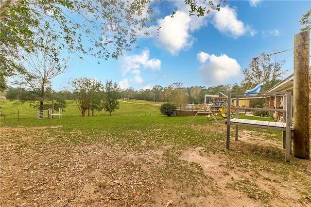 $299,000 | 16114 Cut Off Road, Kentwood, LA 70444