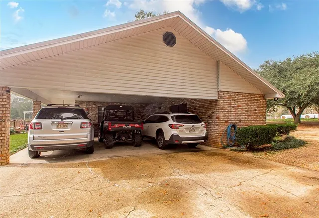 $299,000 | 16114 Cut Off Road, Kentwood, LA 70444