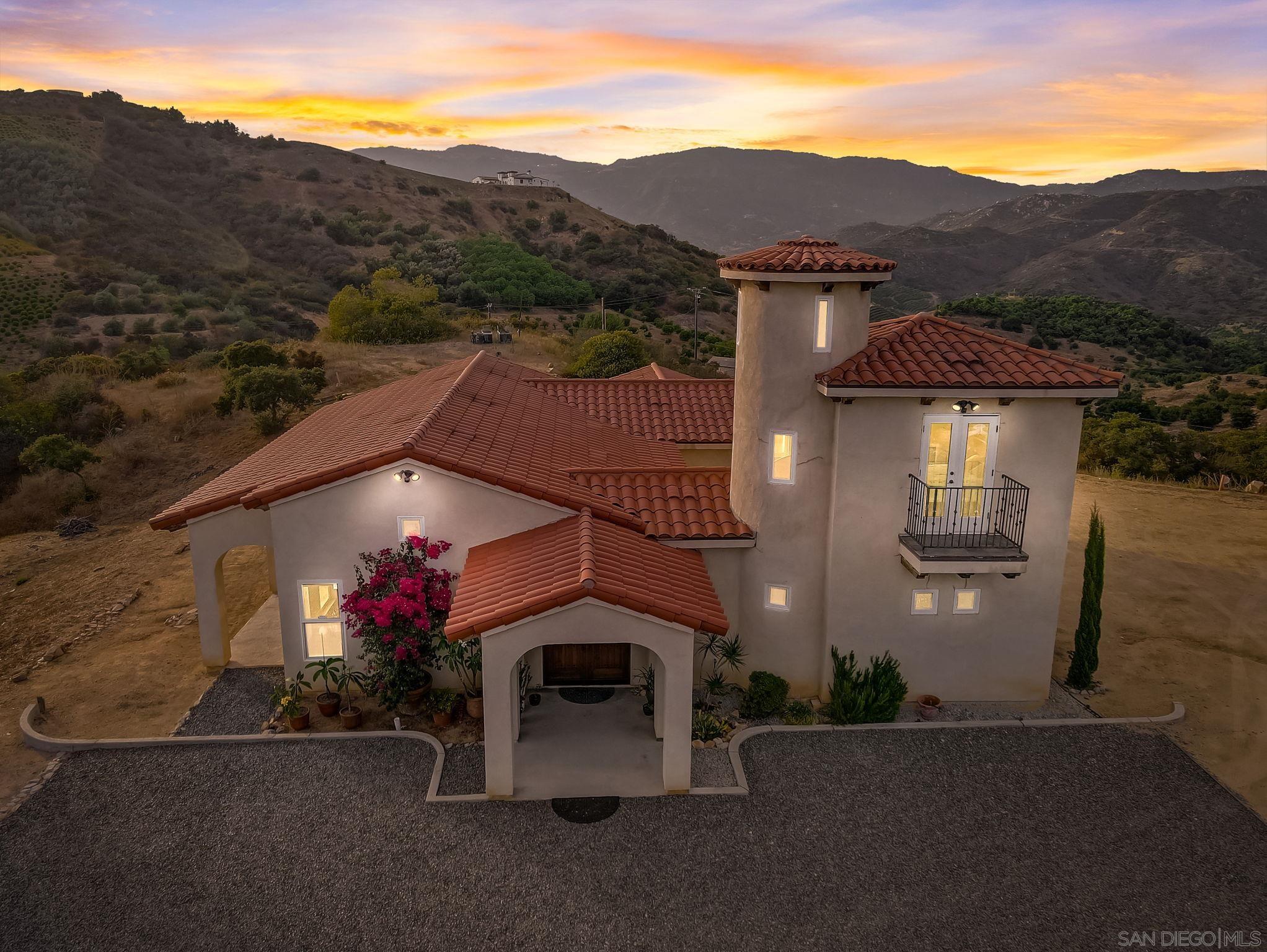 2389 Eric Road, Fallbrook, CA 92028 Compass