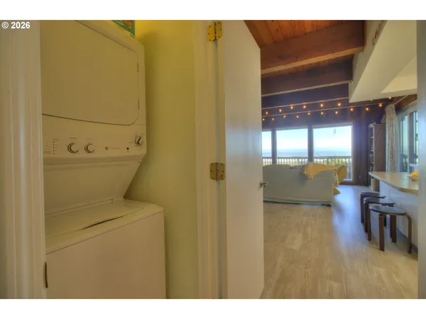 $399,500 | 29134 Ellensburg Avenue, Unit 2, Gold Beach, OR 97444