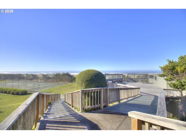 $404,000 | 29134 Ellensburg Avenue, Unit 2, Gold Beach, OR 97444